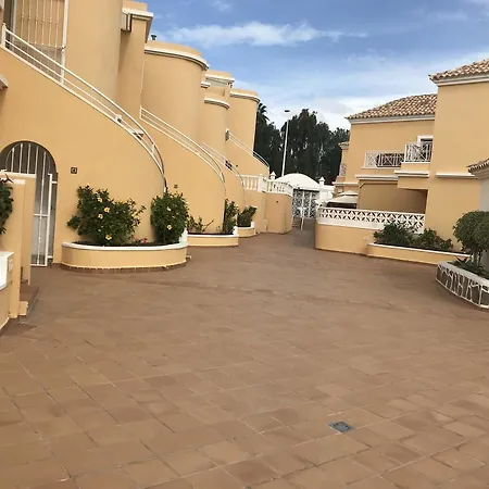 With 2 Bedrooms In Costa Adeje, With Pool Access And Balcony Appartement *